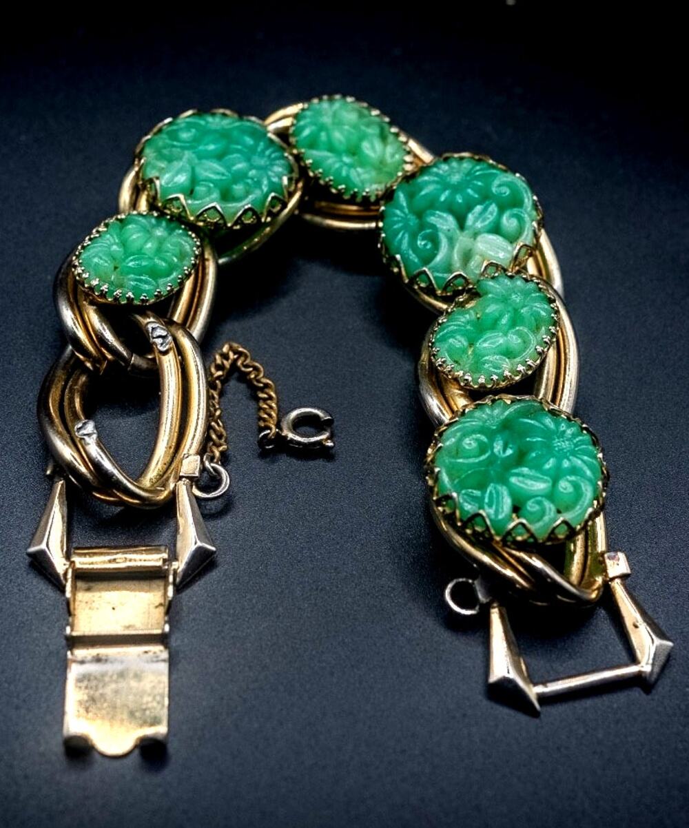 Vintage 1940s Peking Glass Bracelet Gold Tone Carved Floral Links Retro 7.5"